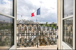 Paris 8th District – A 3/4 bed apartment facing the Elysee Palace