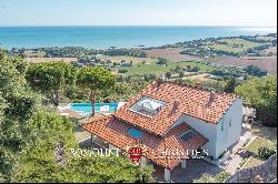 MODERN SEA VIEW VILLA FOR SALE IN PESARO