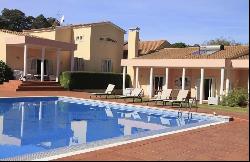 5 Bedroom Farm, Almada