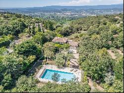 Charming stone farmhouse near Bonnieux village center