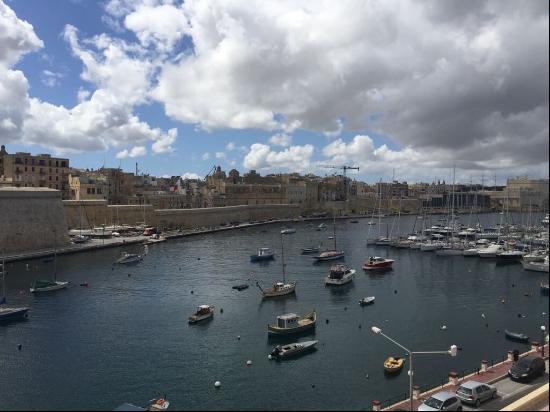 Kalkara Penthouse