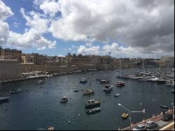 Kalkara Penthouse