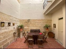 Cospicua (Bormla) Town House