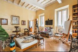 Luxurious apartment in the center of Rome