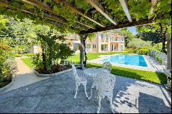 Magnificent luxury villa for sale in top location with garden & outdoor pool in Ascona