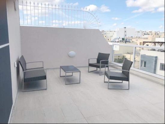 Swieqi Penthouse