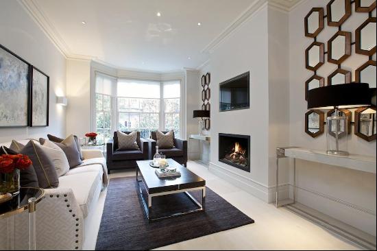 Five bedroom family house to rent in Belgravia, SW1