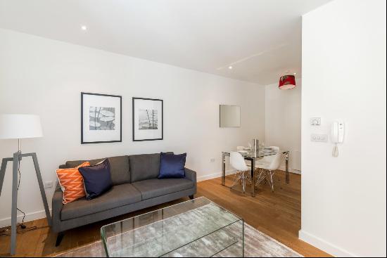 Two bedroom apartment in the heart of Marylebone, W1U