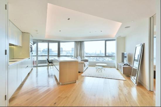 Stunning 1 bedroom apartment in Canaletto Tower, EC1V