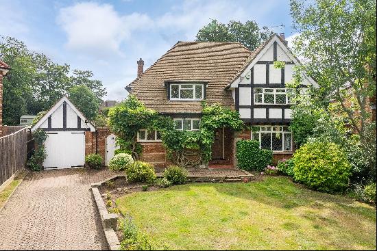 A superb family house with a large southerly facing garden.