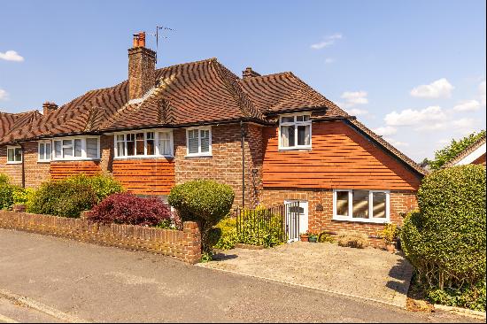 A conveniently situated family home located in an elevated position near Guildford's histo