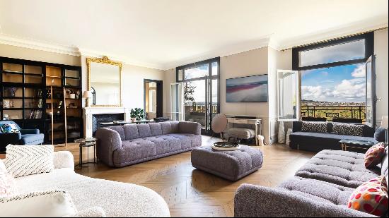 Apartment for sale in Paris, France