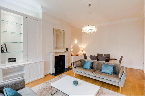 Two bedroom apartment available to rent on Lancaster Gate, Hyde Park W2.