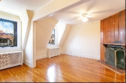 FOREST HILLS GARDENS JUNIOR 4 / ONE BEDROOM