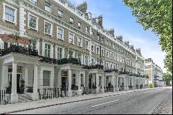 Luxury apartment set on one of West London's finest garden squares