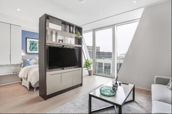 A luxurious studio apartment situated in Canary Wharf's recently completed residential dev