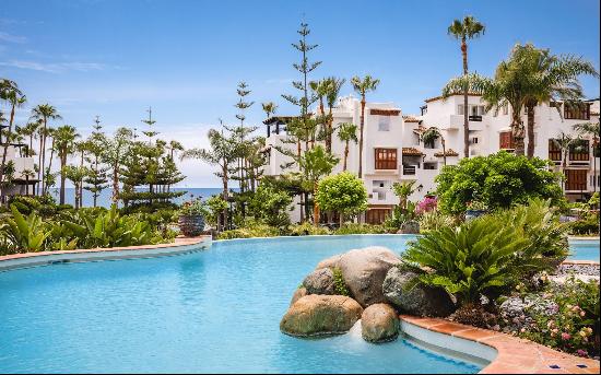 A contemporary apartment in one of best beach areas of Marbella.