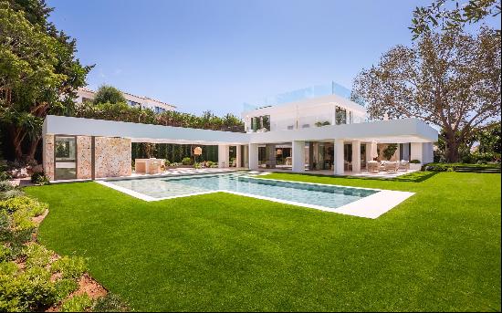 An exquisite, modern villa with spectacular mountain views.