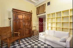 Elegant apartment with terrace in Monti