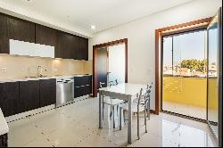 Flat, 3 bedrooms, for Sale