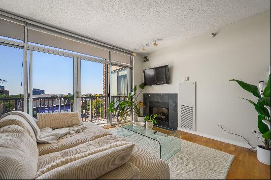 Bright West-Facing Condo