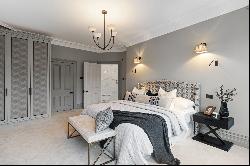 Three-bedroom apartment in one of Knightsbridge's most prestigious buildings