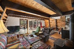 Cozy two bedroom near the Truckee River