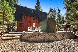 Cozy two bedroom near the Truckee River