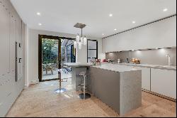 Exceptional family home in a gated cul-de-sac in St John's Wood