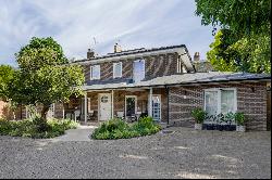 Exceptional family home in a gated cul-de-sac in St John's Wood