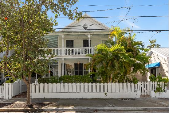 Historic home in the heart of Old Town