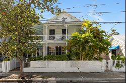 Historic home in the heart of Old Town