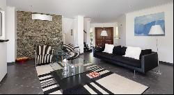 Buy 4 bedroom golfcourse villa with pool in Vilamoura near the beach and marina