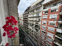 Harmonious Apartment in Recoleta