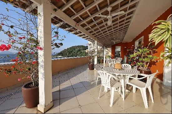 Spectacular single-level penthouse with panoramic views in Urca