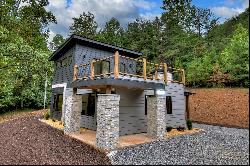 Gorgeous Contemporary New-Build With Breath-taking Mountain Views!