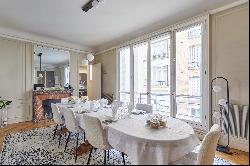 Paris 16th District – A superb 4-bed apartment