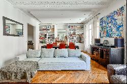 Paris 3rd District - An elegant 3-bed apartment