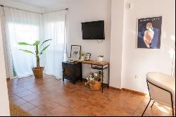 Charming villa with a guest apartment in Benalmadena, Benalmadena 29630