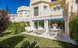 Contemporary fully renovated townhouse with rooftop solarium in , Benahavis 29679