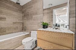 90 Broadview St Unit 725, Toronto ON M4M0A7