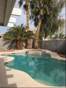 6138 CIRCLING HAWK Drive, North Las Vegas NV 89031