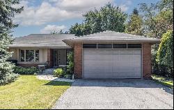 14 Rollscourt Dr