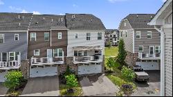 630 Amarth Ln, Cranberry Twp PA 16066