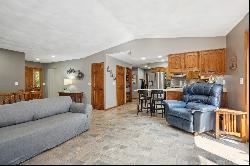 201 Summit Drive, Waverly IA 50677