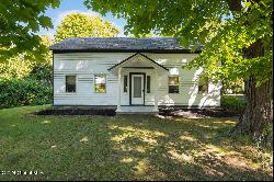 589 Grooms Road, Clifton Park NY 12065