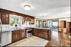 27 Colonial Way, West Barnstable MA 02668