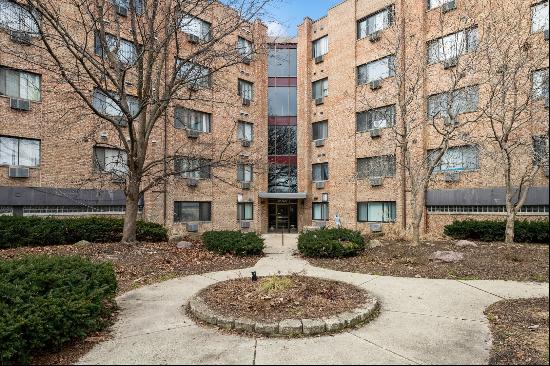 5358 N Cumberland Avenue #303, Chicago IL 60656