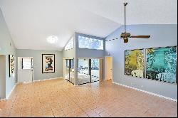 661 Deer Creek Hollows Circle, Deerfield Beach FL 33442