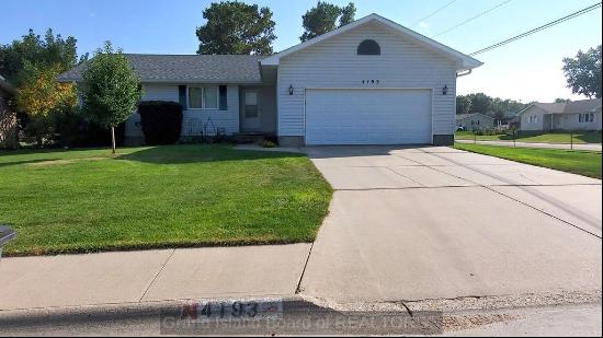 4193 Norseman Ave, Grand Island NE 68803